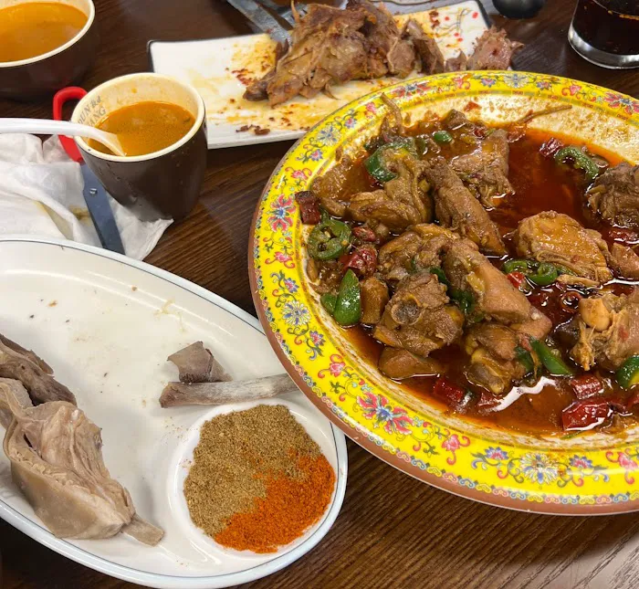 DH Noodles & Grill 敦煌兰州牛肉拉面 6