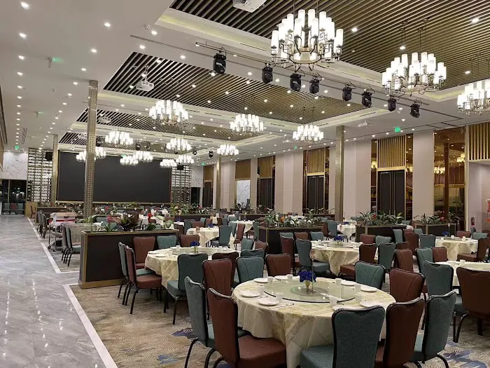 HL Peninsula Restaurant 1
