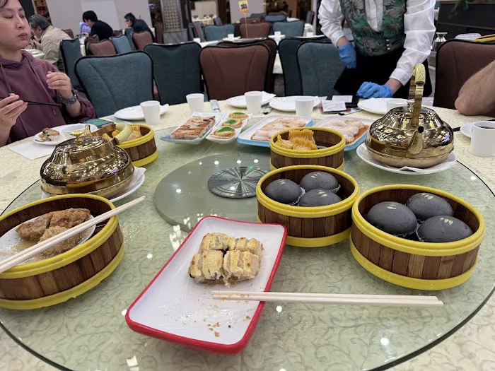 HL Peninsula Restaurant 8