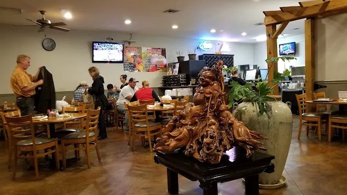 Happy Wok Asian Diner 3