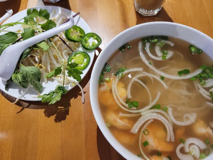 Happy Wok Asian Diner 6