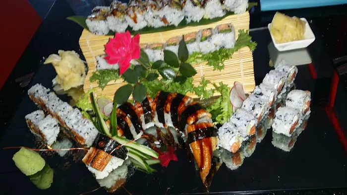Chin-Chin Cafe Chinese, Thai, Sushi & Catering 9