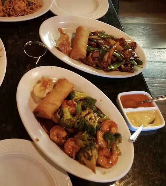 Jasmine Chinese Cuisine and Sushi 8