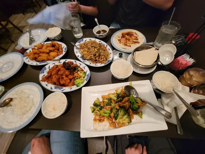 Little Szechuan Chinese Restaurant 10