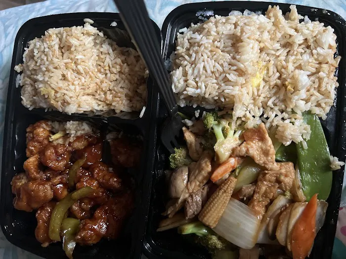 Yum Yum Good Chinese Restaurant 2