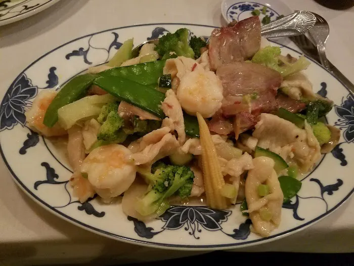 Chen's Chinese Restaurant 6