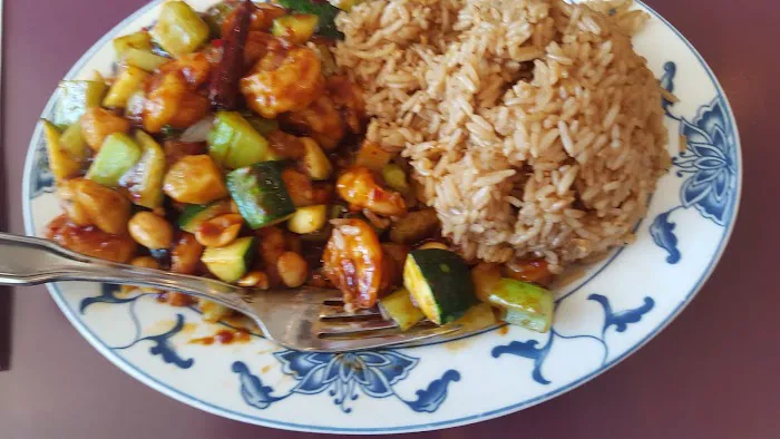 Chen's Chinese Restaurant 8