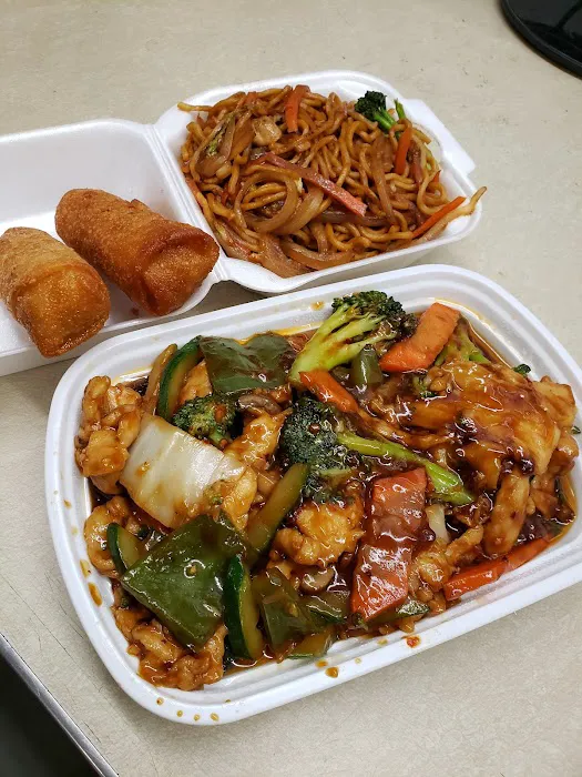 Kin's Wok Restaurant 3
