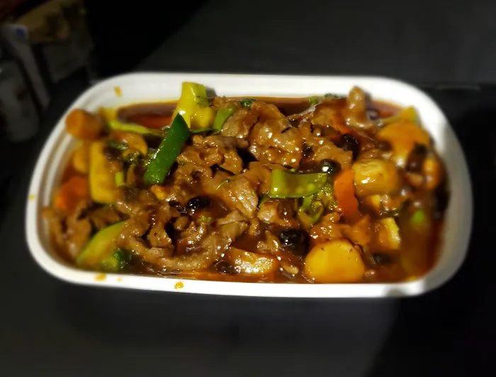 Lucky Chens Kitchen 7