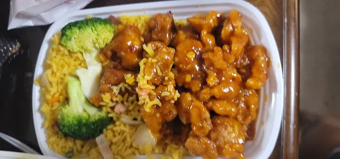 Huang's Kitchen 8
