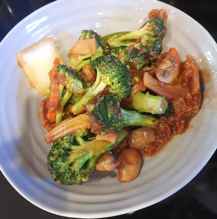 Dragon Wok Chinese Restaurant 9