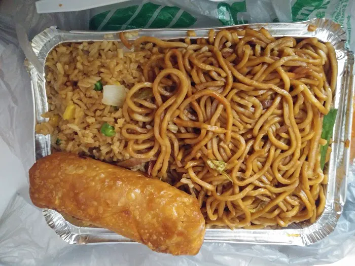 Dragon Wok Chinese Restaurant 8