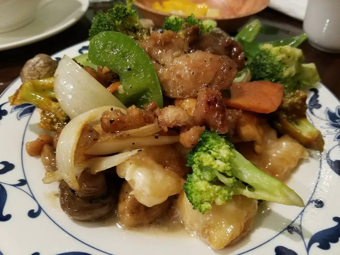 Mandarin Chinese Restaurant 8