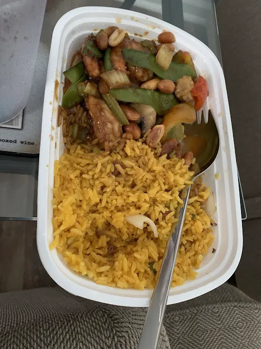 Golden Kitchen Chinese Restaurant 8
