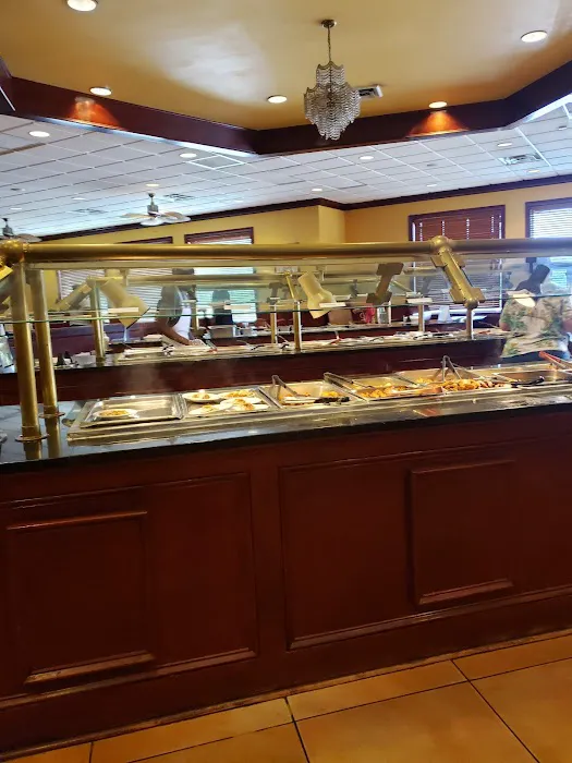 Lui's Chinese Restaurant 7