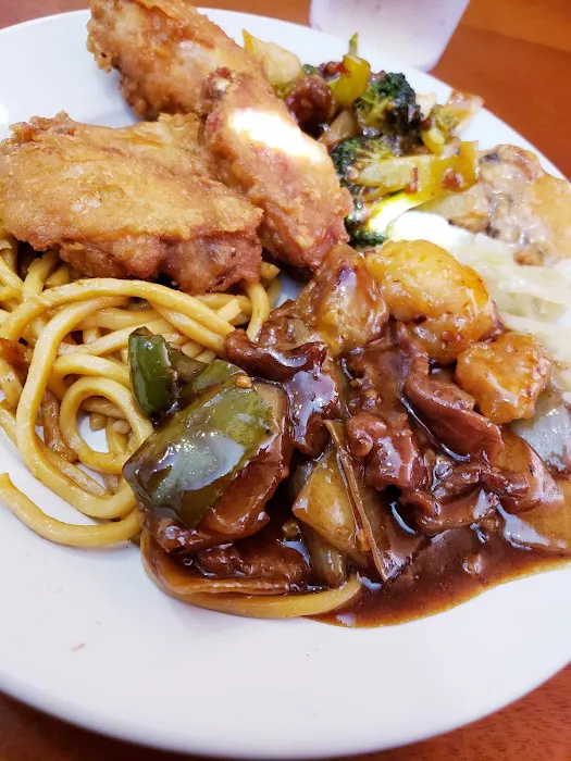 Lui's Chinese Restaurant 2
