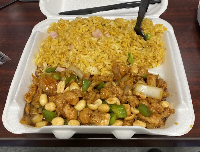Golden Dragon Restaurant 6
