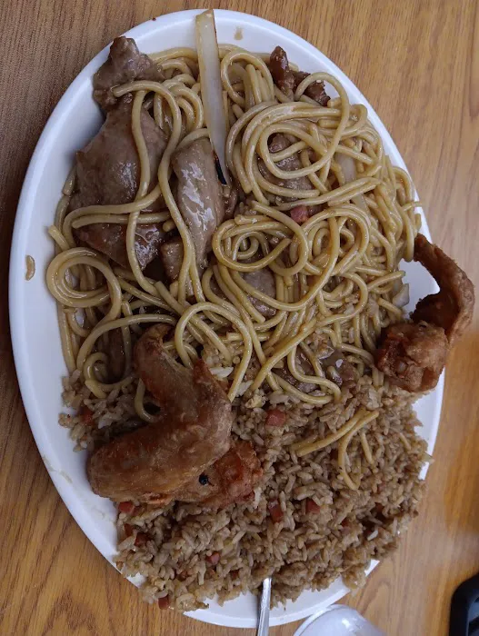 Golden Crown Restaurant 4