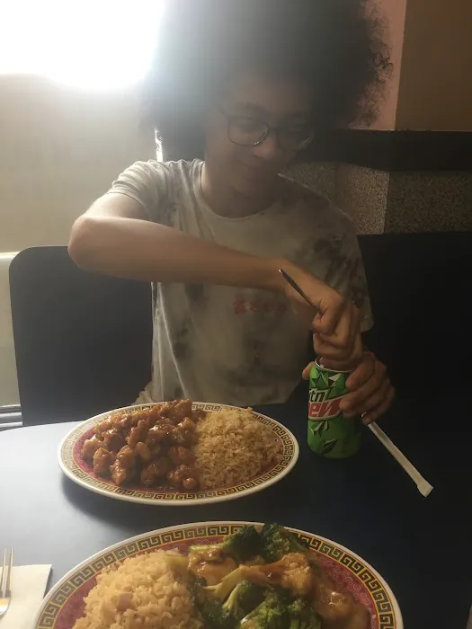 Peking Chinese Kitchen 4
