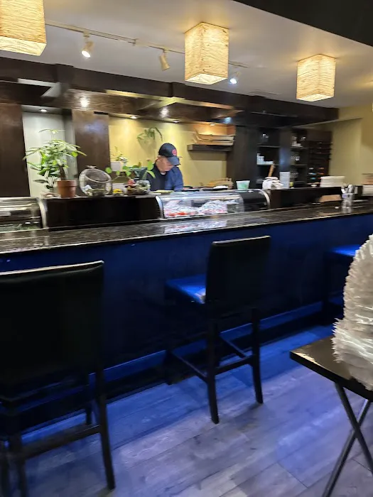 MingFu Chinese & Sushi - Matthews 8