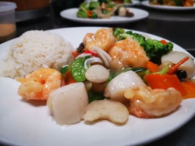 huang's china bistro 0