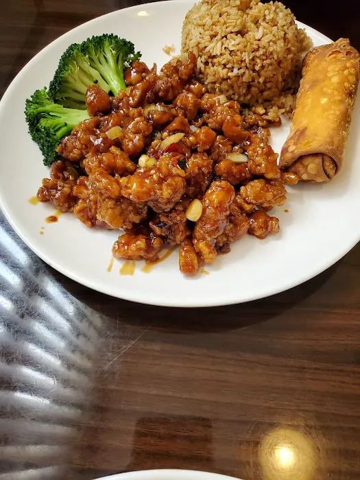 Delicacy Chinese Bistro 4