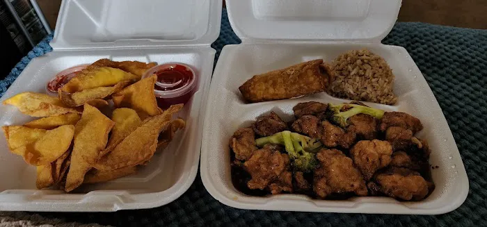 Wingwah Chinese Restaurant 8