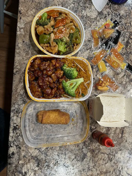 Uncle Poon's Restaurant 8