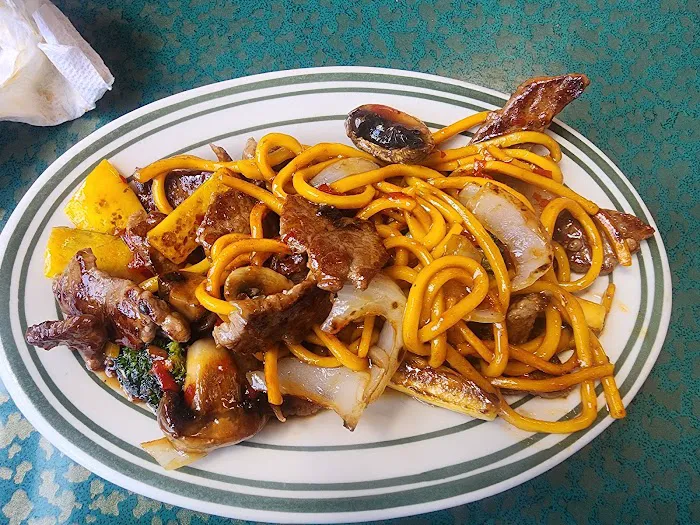 Twin Dragons Grand Buffet 8