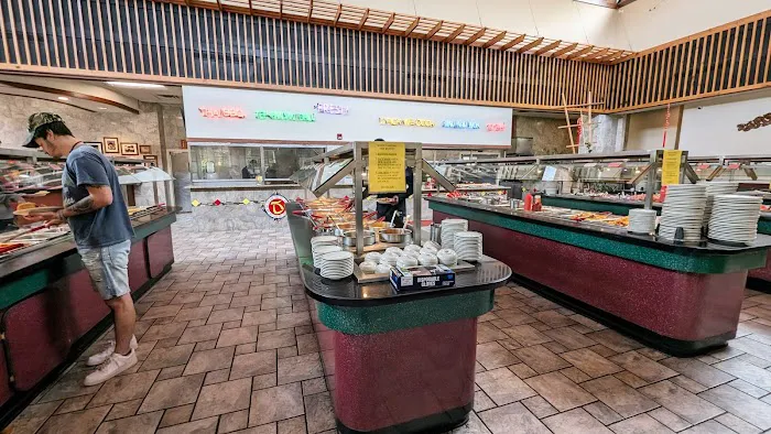 Twin Dragons Grand Buffet 4