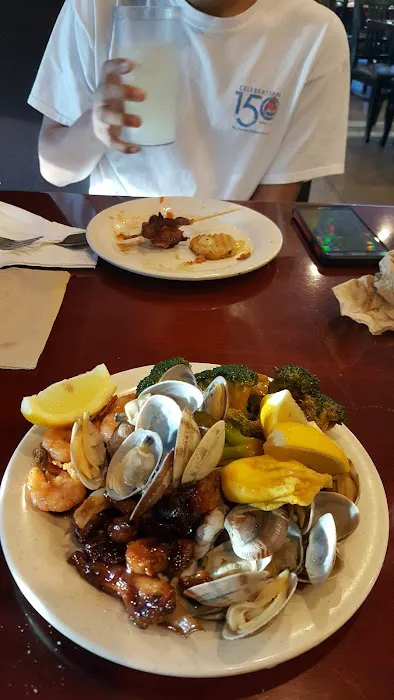 Jin Jin Chinese Buffet and Sushi 10