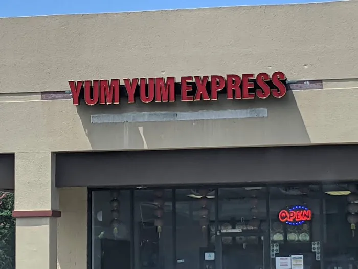 Yum Yum Express Chinese Restaurant 9