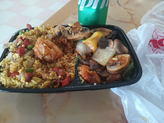 Peking Gourmet (5300 Rivers Ave, N. Charleston) 4