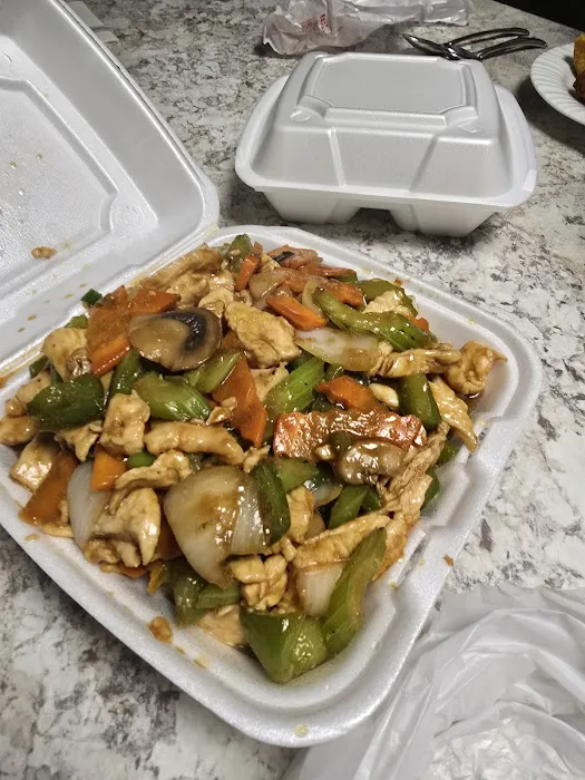 Lai Wah Chinese Take-Out Restaurant 8