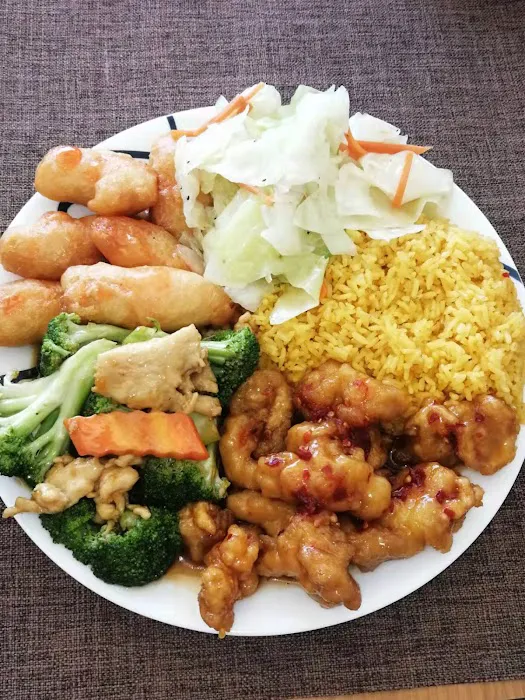 Lucky Garden Restaurant 6