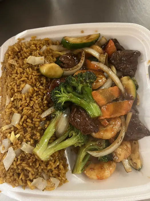 Lucky Chinese Restauran 7