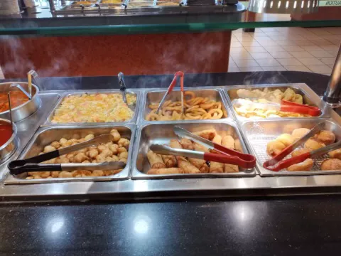 38TH BUFFET 10