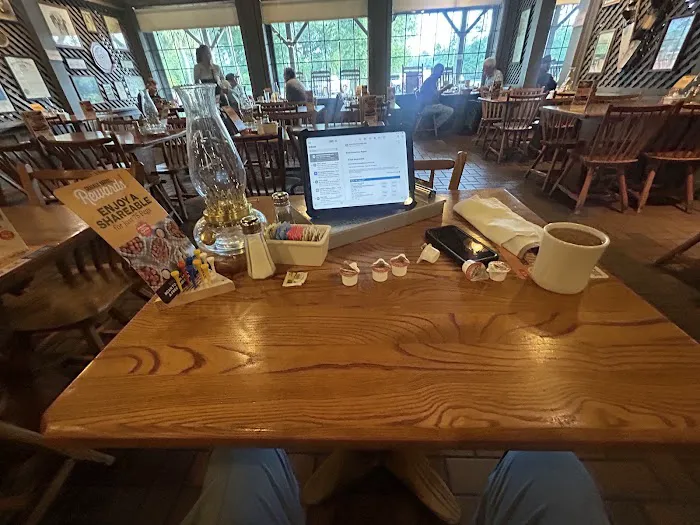 Cracker Barrel Old Country Store 9