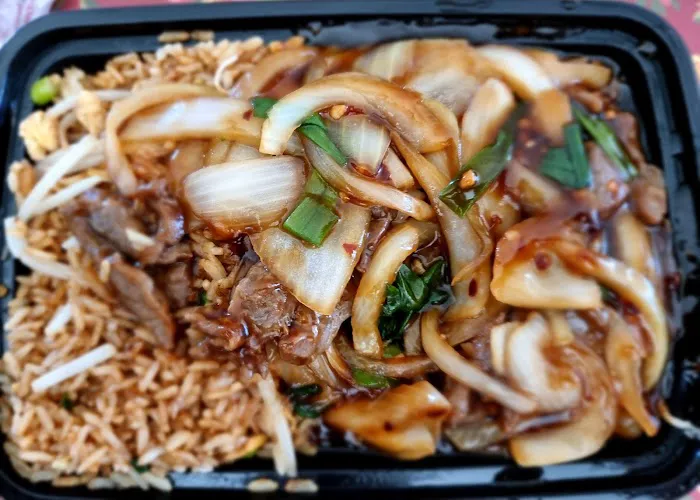 Hong Kong Chop Suey Restaurant 7