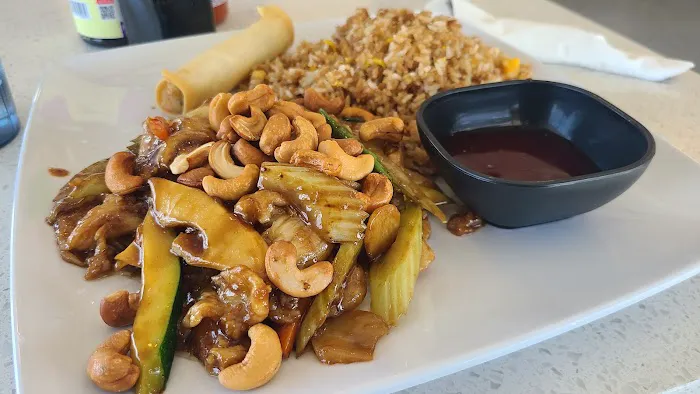 Beyond Pho Asian Cusine 8