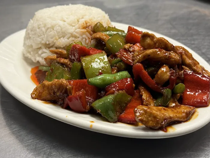 Omaha Mercy Thai Restaurant 5