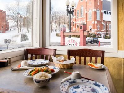 Chee's Chinese Cuisine 0
