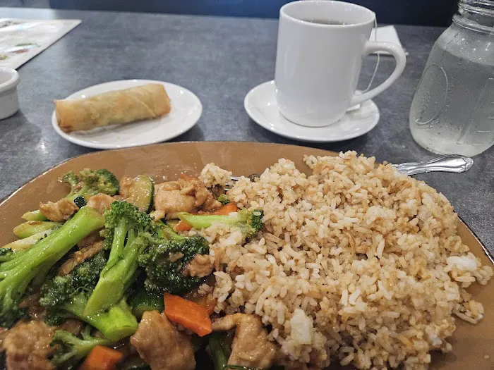 Royal Wok Chinese Restaurant 6