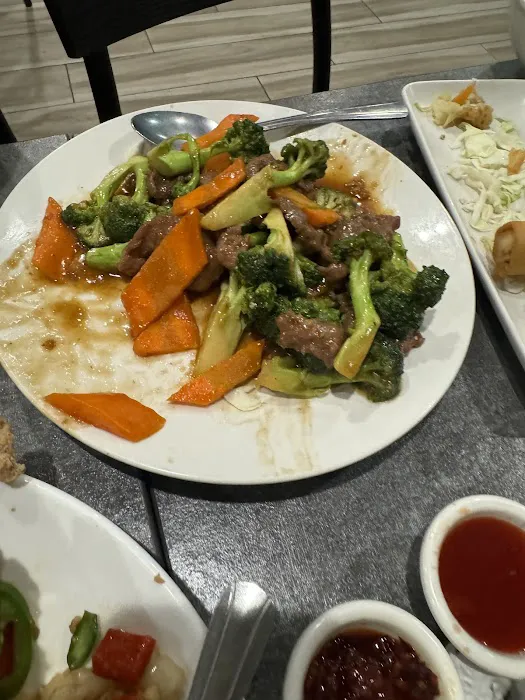 Royal Wok Chinese Restaurant 9