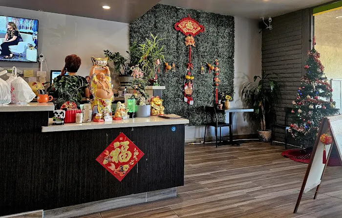 Royal Wok Chinese Restaurant 10