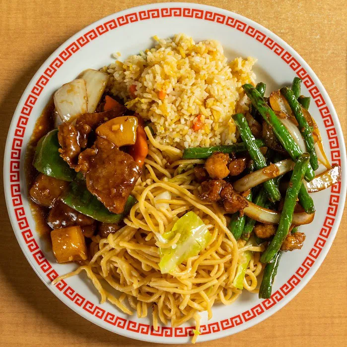 Hot Wok Restaurant 3
