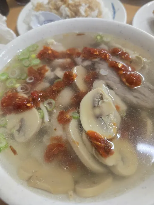 Hot Wok Restaurant 4