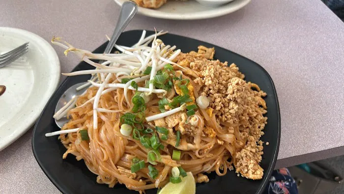 Rock N Thai Cafe Muskegon 10