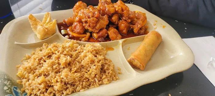 Wonderful Inn Chinese Restaurant 7