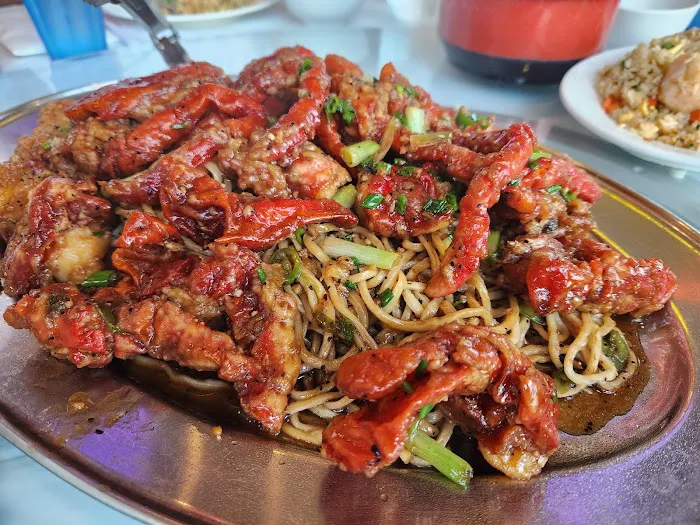 Lotus Garden Restaurant 10
